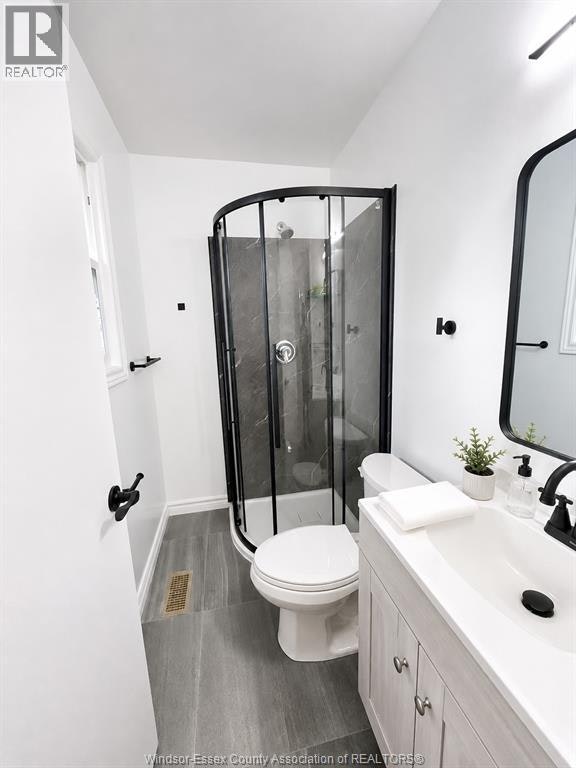 3961 Lennon Court, Windsor, ON, N9G 2E4 - 7