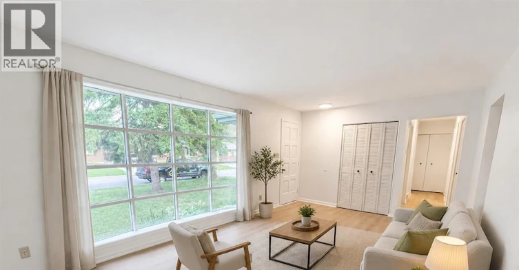 3961 Lennon Court, Windsor, ON, N9G 2E4 - 2
