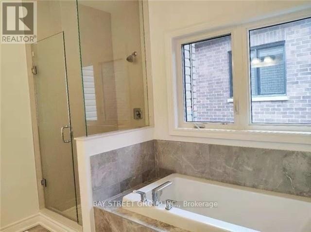 32 Holland Vista Street, East Gwillimbury, ON, L9N 0T2 - 5