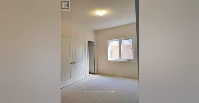 32 Holland Vista Street, East Gwillimbury, ON, L9N 0T2 - 6