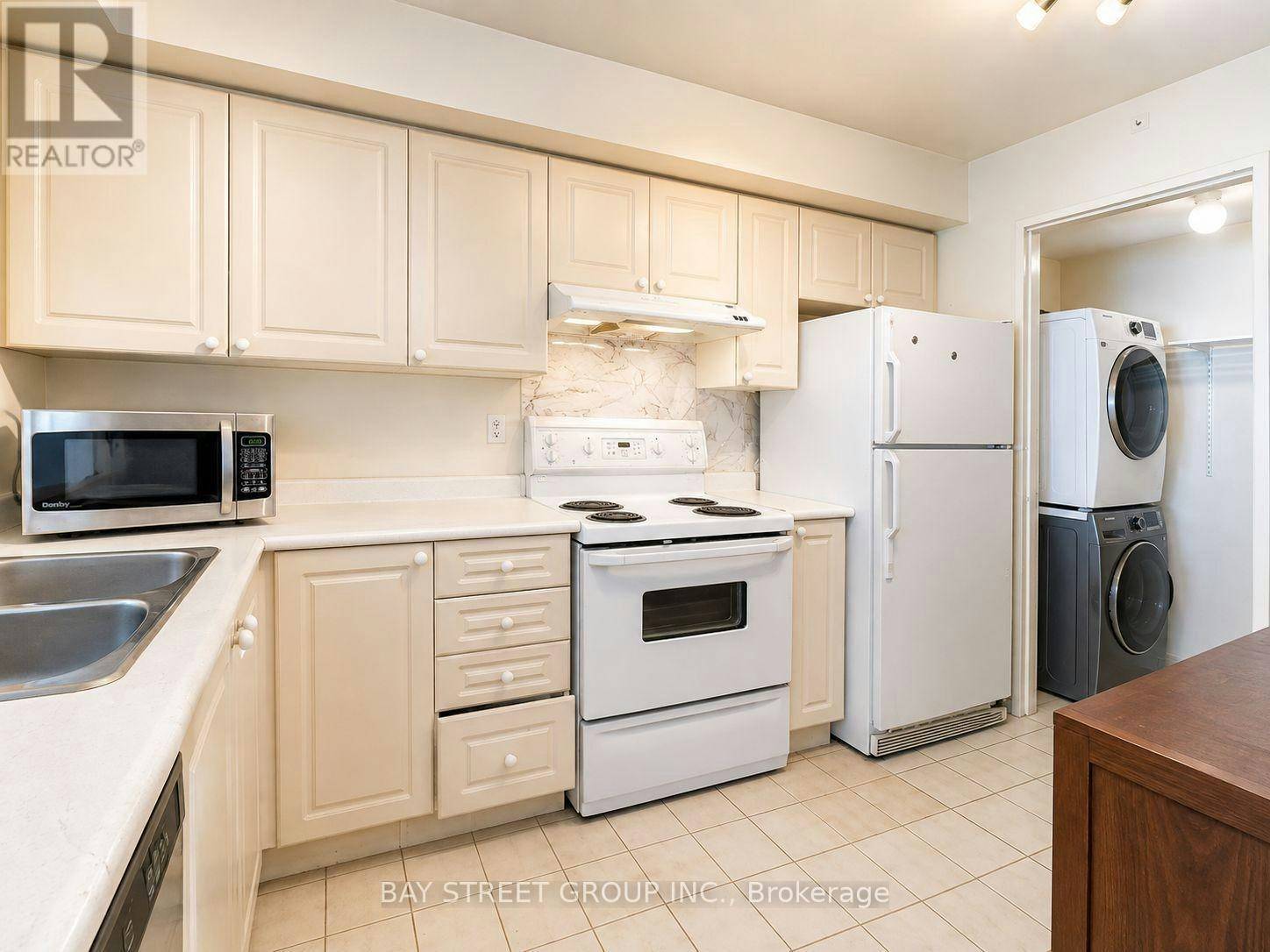 510-18 Lee Centre Drive, Toronto, ON, M1H 3H5 - 4