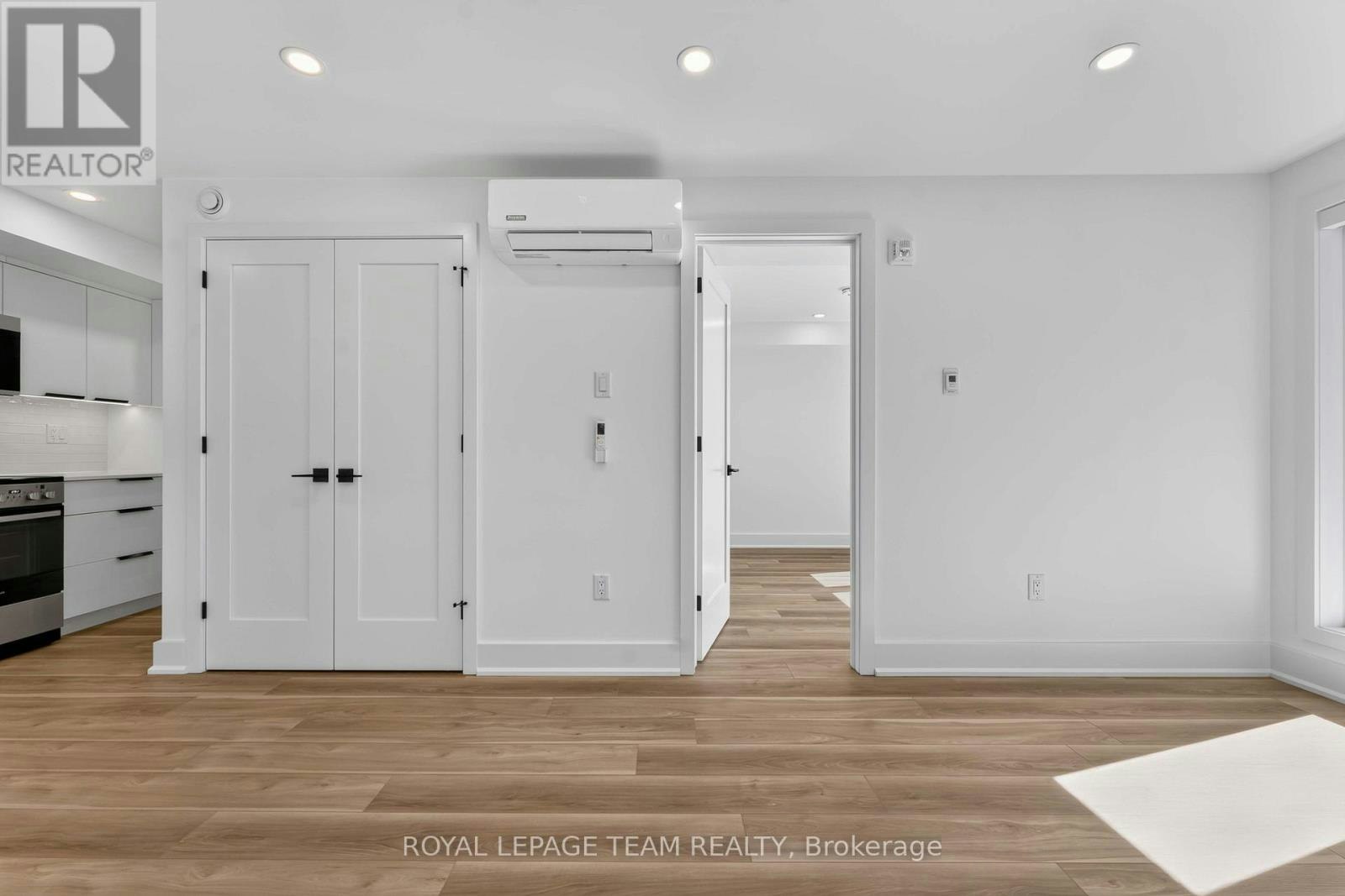 7-549 Melbourne Avenue, Ottawa, ON, K2A 1W7 - 3