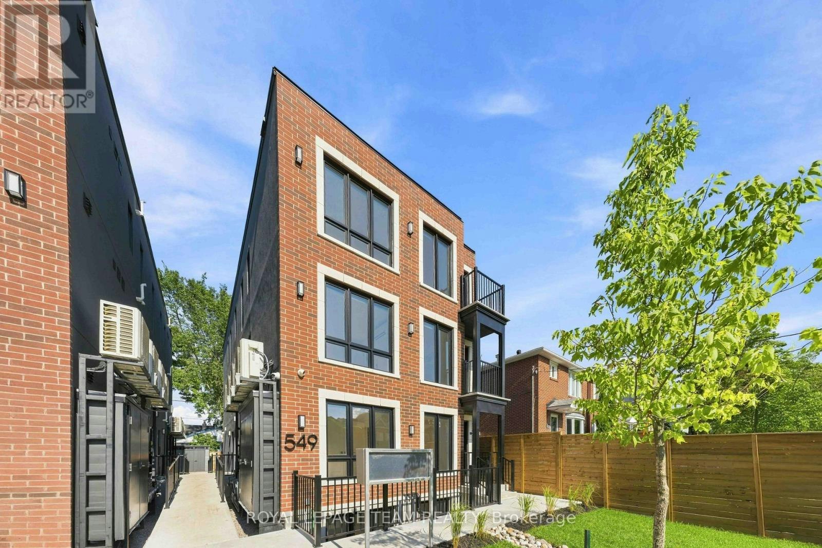 7-549 Melbourne Avenue, Ottawa, ON, K2A 1W7