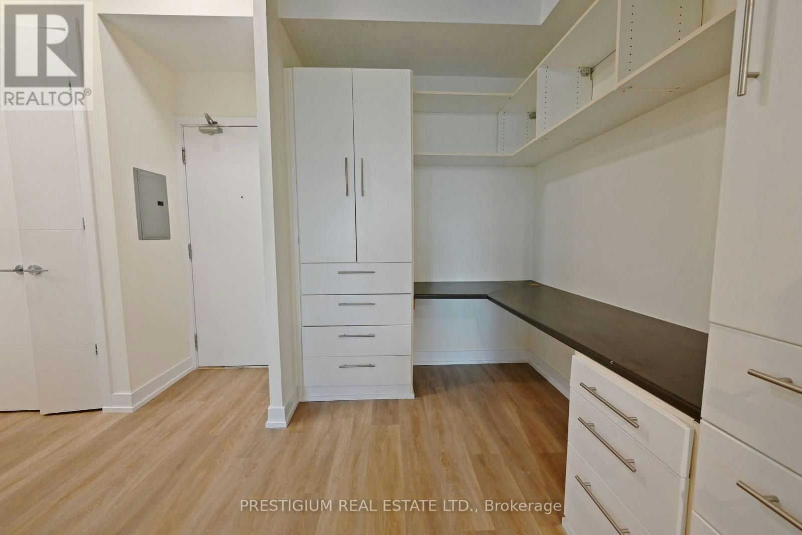 611-66 Portland Street, Toronto, ON, M5V 2M6 - 8