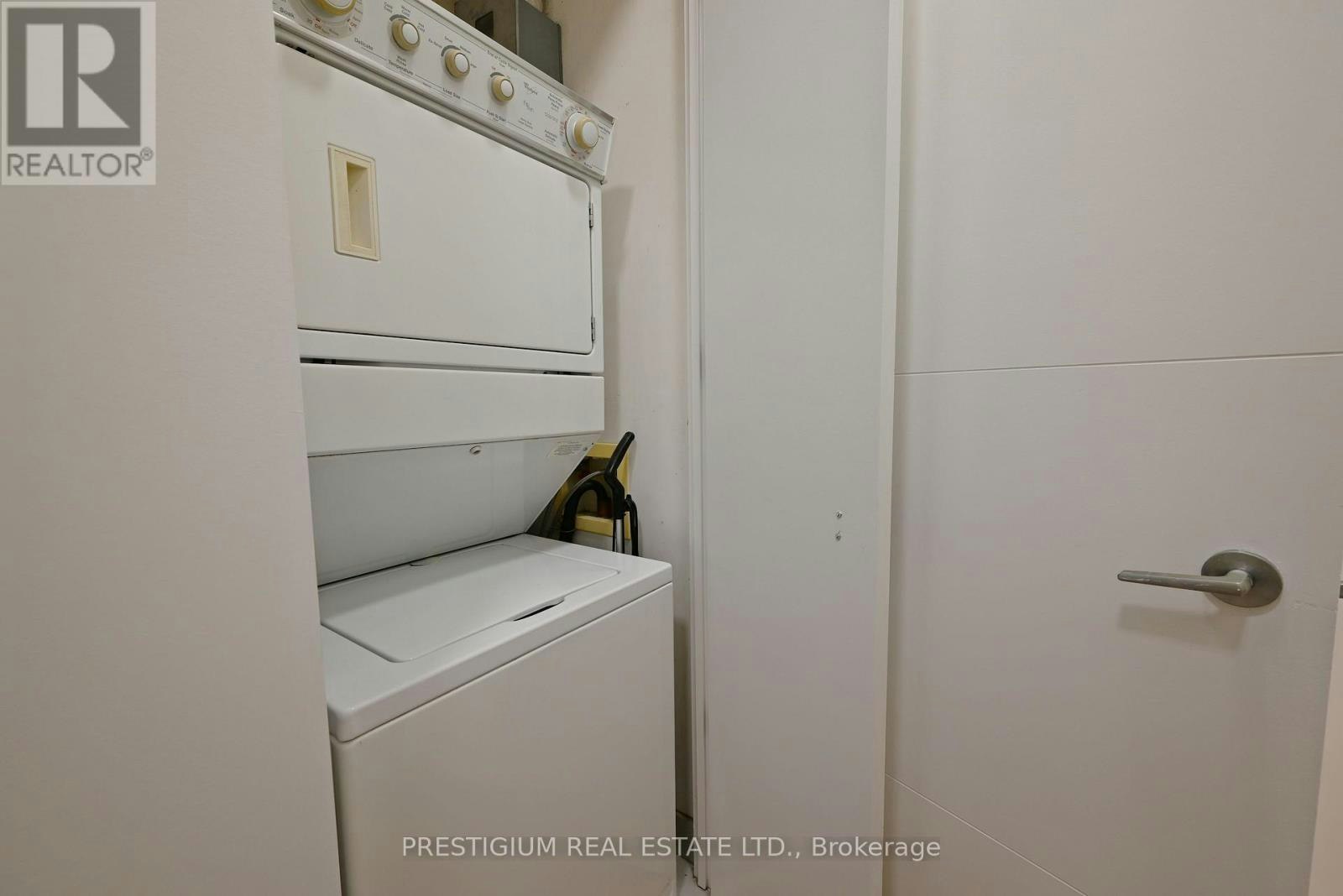 611-66 Portland Street, Toronto, ON, M5V 2M6 - 11