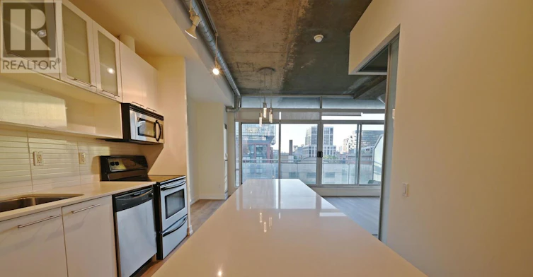 611-66 Portland Street, Toronto, ON, M5V 2M6 - 3