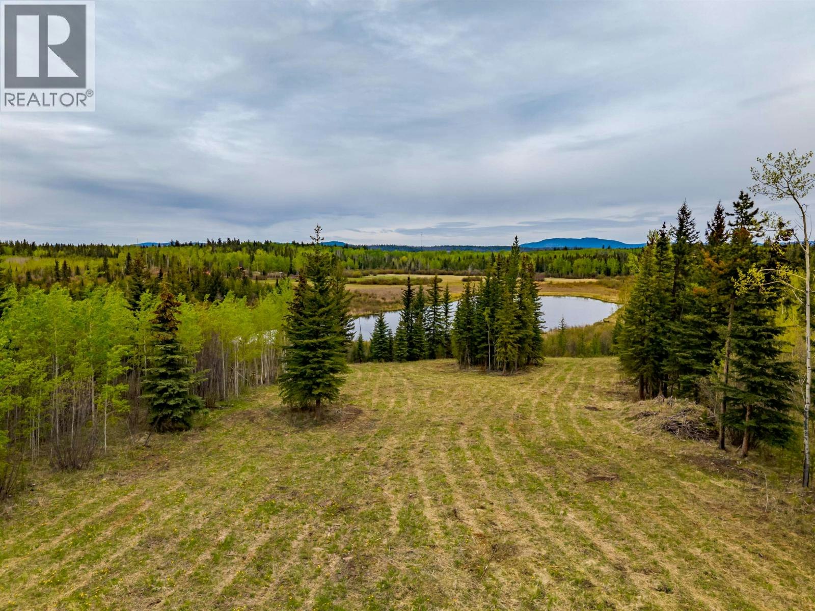 7497 Little Fort 24 Highway, Bridge Lake, BC, V0K 1X2 - 38