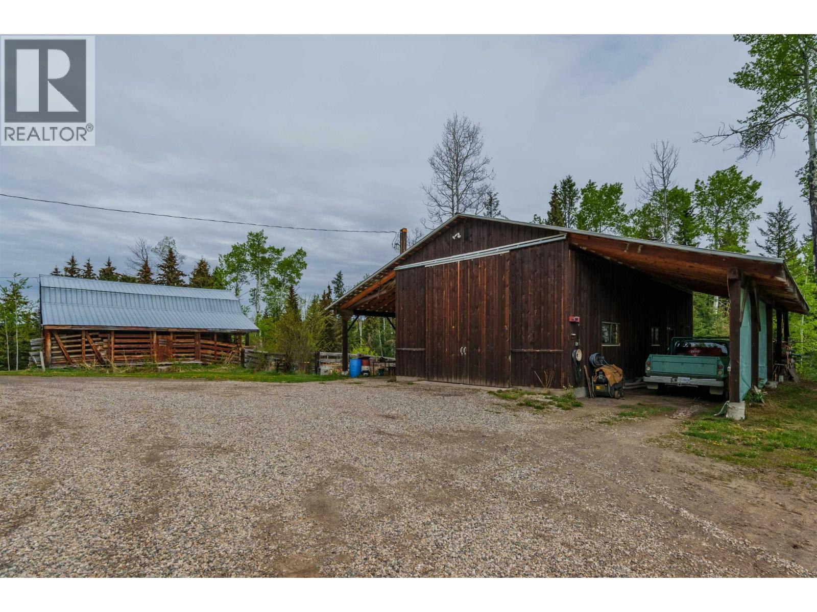 7497 Little Fort 24 Highway, Bridge Lake, BC, V0K 1X2 - 11