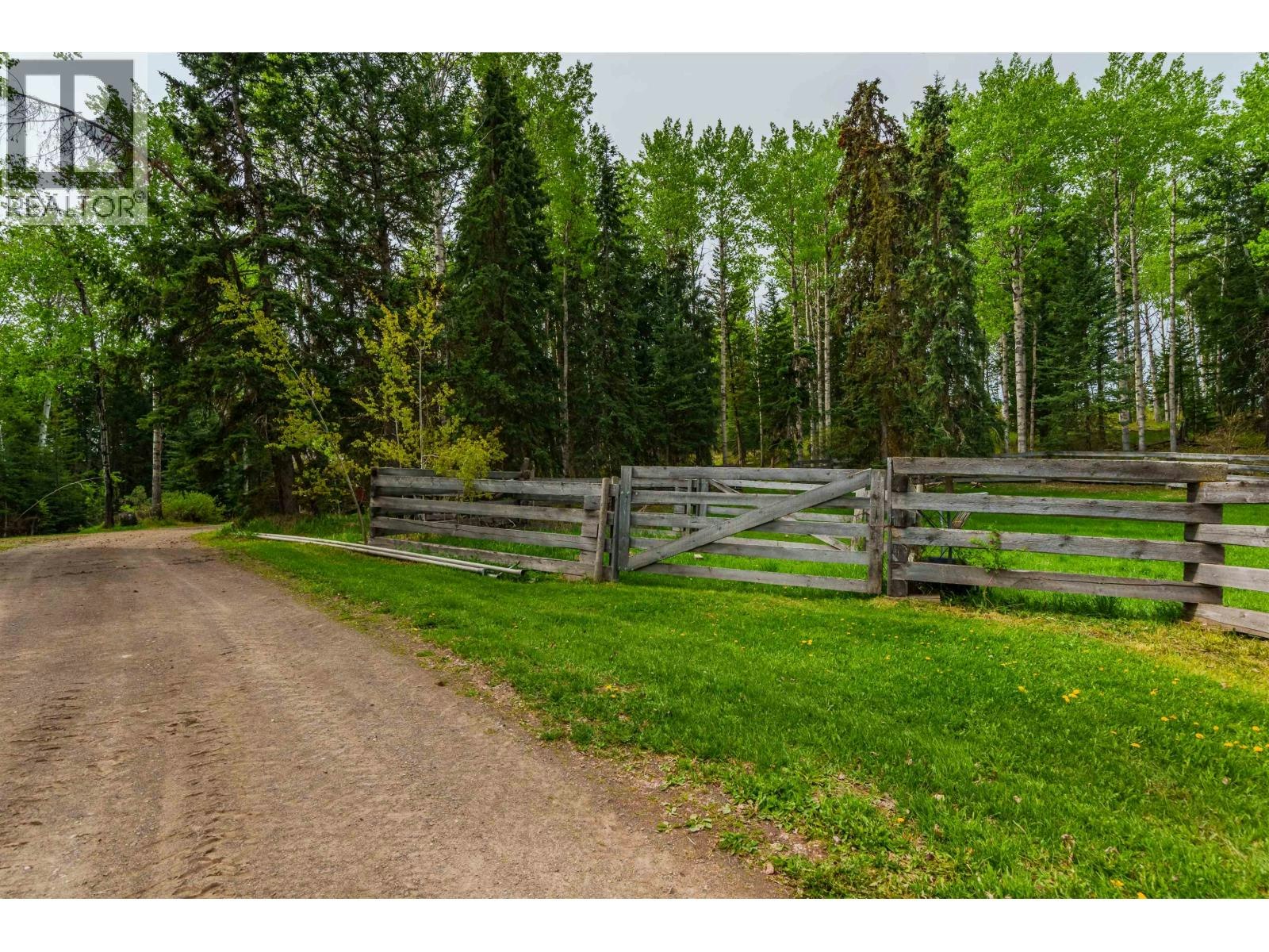 7497 Little Fort 24 Highway, Bridge Lake, BC, V0K 1X2 - 13