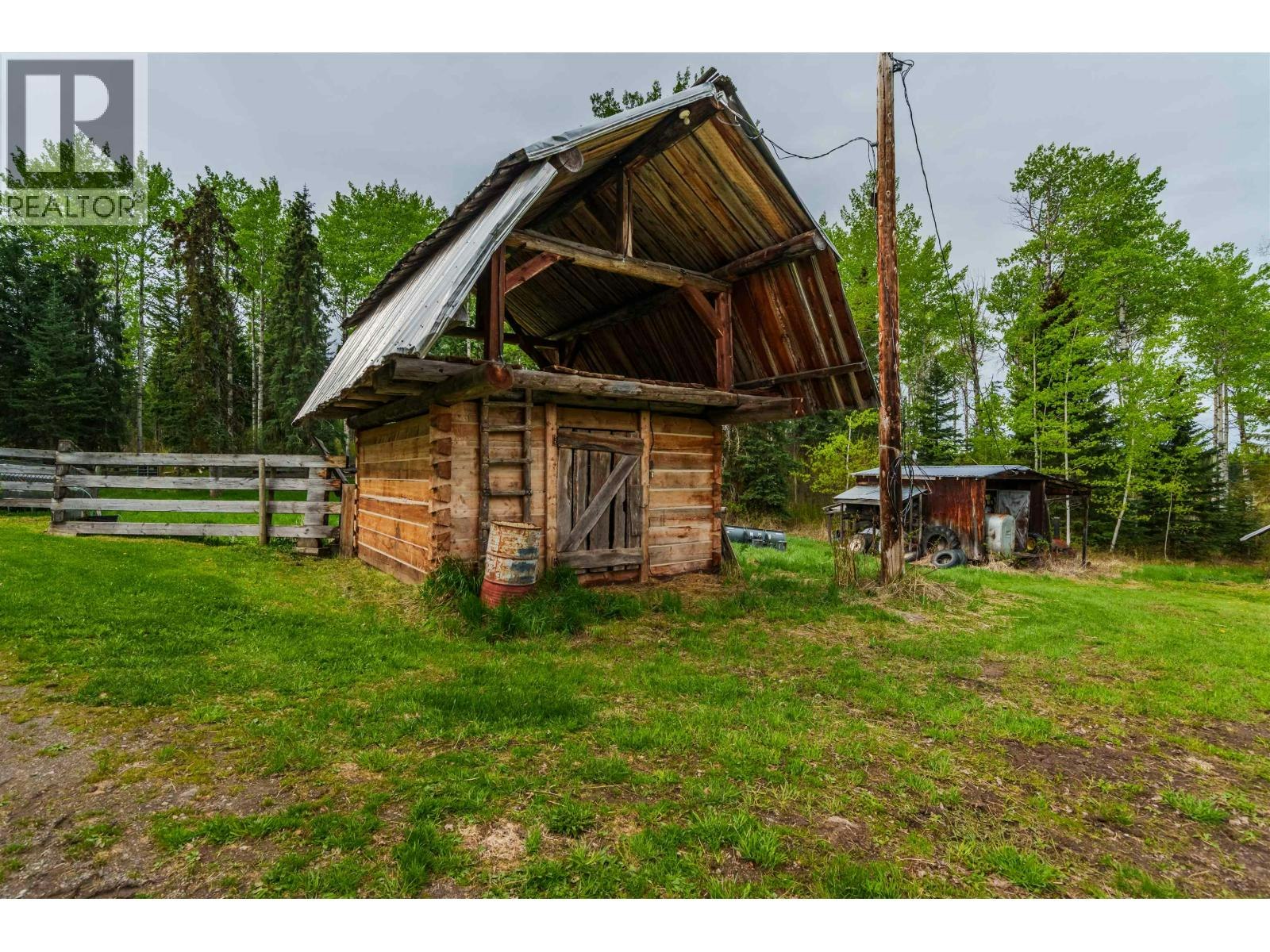 7497 Little Fort 24 Highway, Bridge Lake, BC, V0K 1X2 - 15