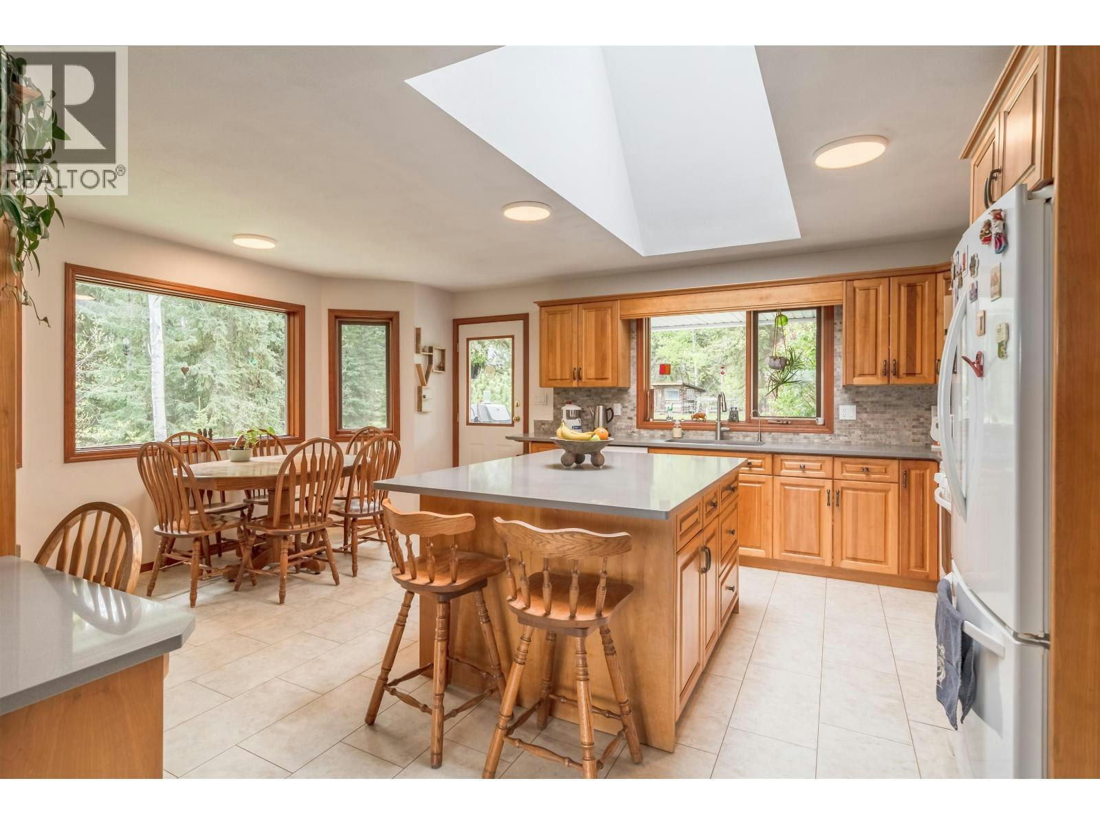 7497 Little Fort 24 Highway - 4
