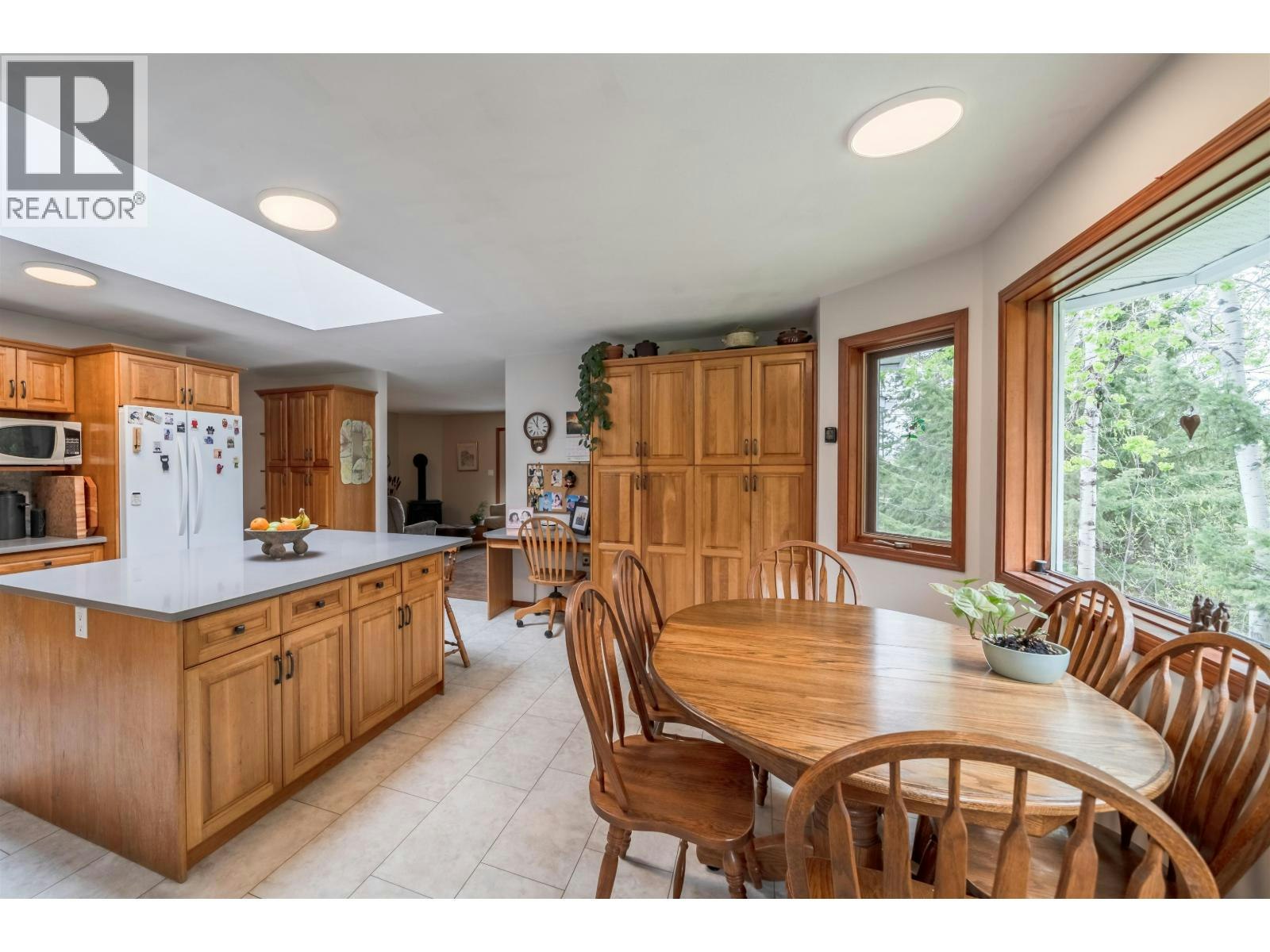 7497 Little Fort 24 Highway, Bridge Lake, BC, V0K 1X2 - 17