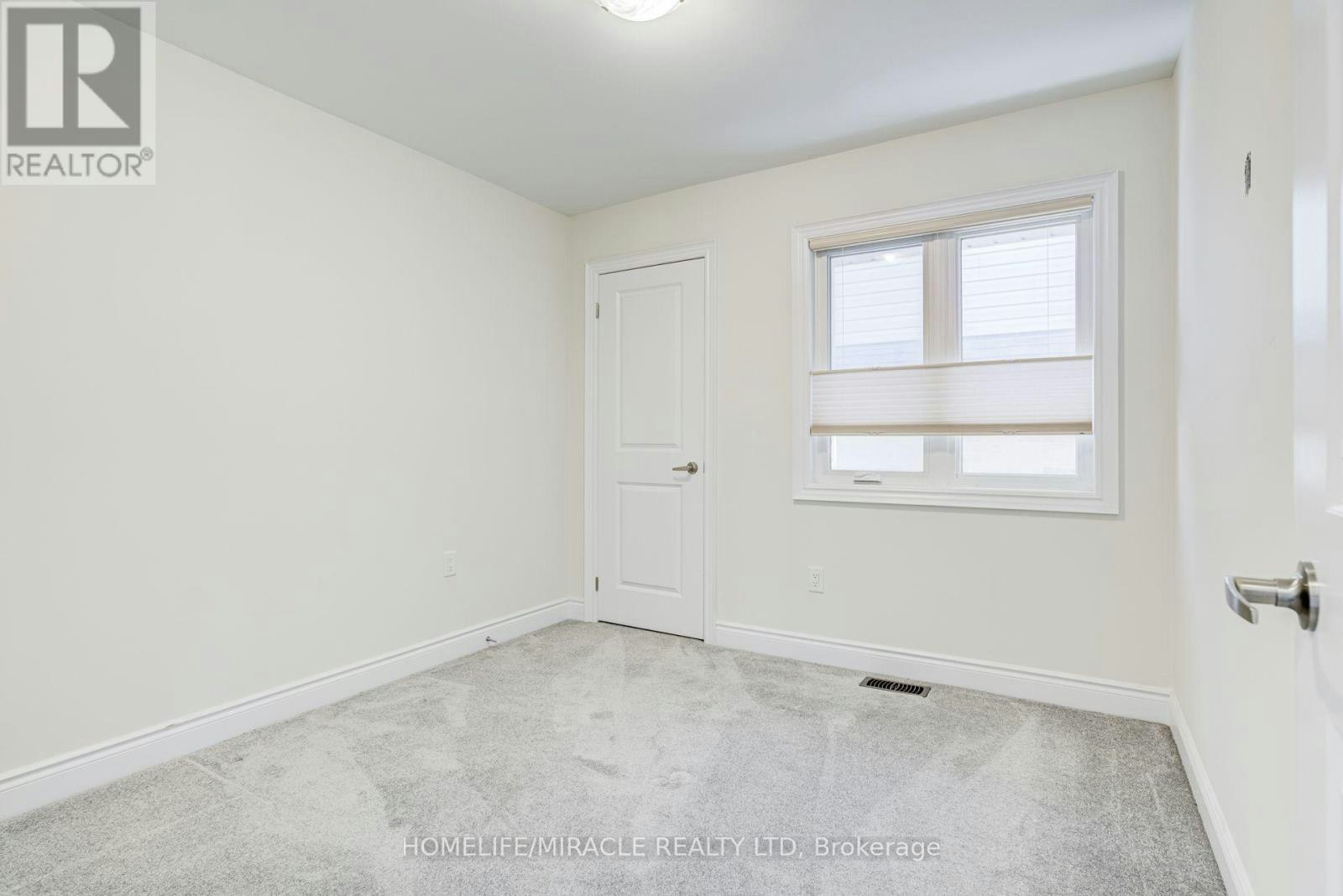 25 Lorne Thomas Place, New Tecumseth, ON, L9R 0T8 - 25