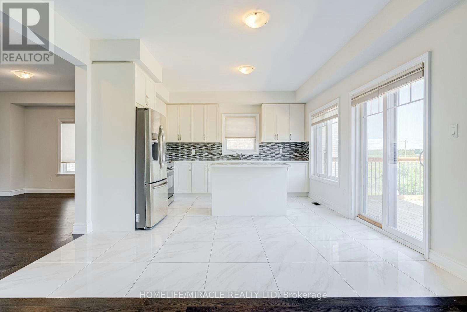 25 Lorne Thomas Place, New Tecumseth, ON, L9R 0T8 - 7