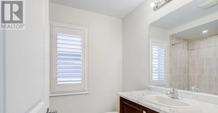 25 Lorne Thomas Place, New Tecumseth, ON, L9R 0T8 - 34