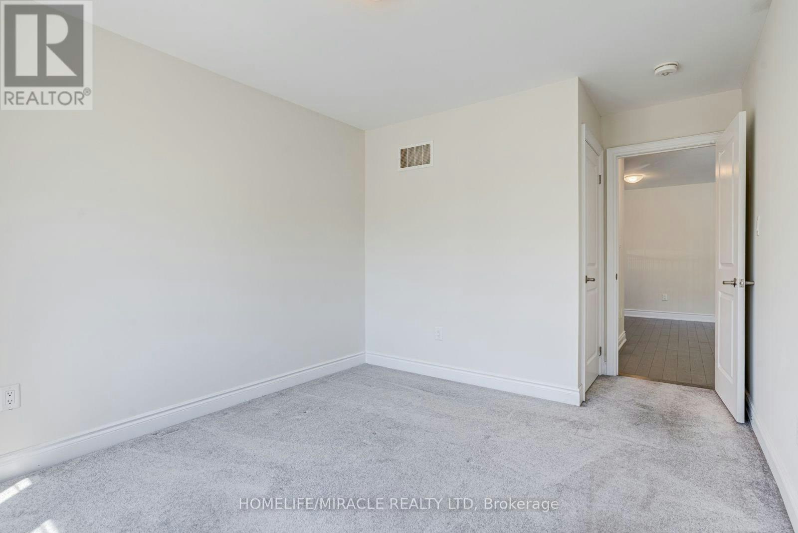 25 Lorne Thomas Place, New Tecumseth, ON, L9R 0T8 - 30
