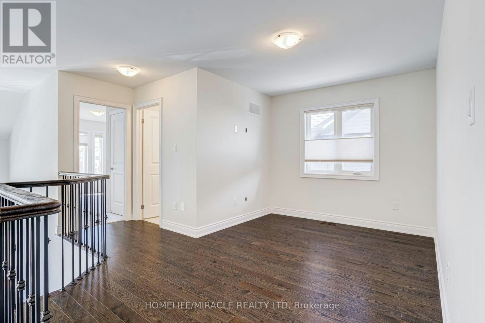 25 Lorne Thomas Place, New Tecumseth, ON, L9R 0T8 - 31