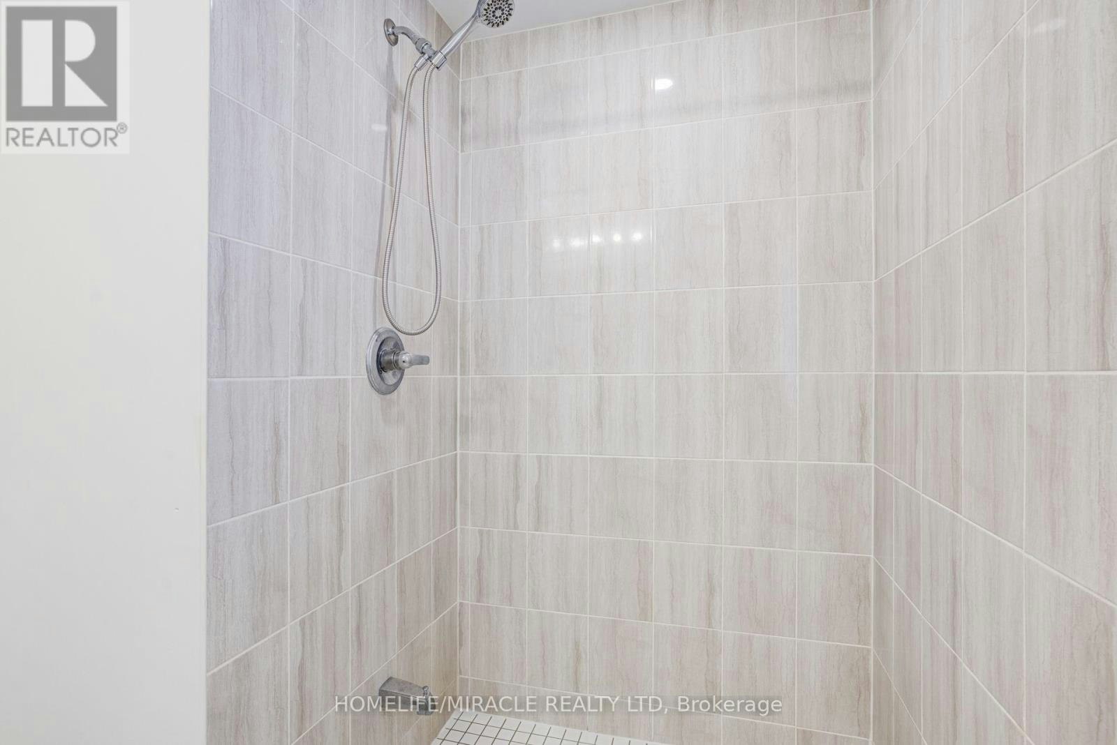 25 Lorne Thomas Place, New Tecumseth, ON, L9R 0T8 - 35