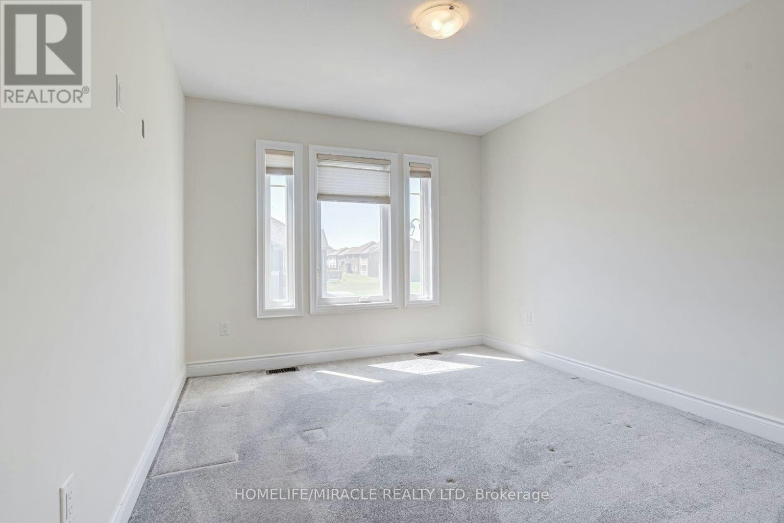 25 Lorne Thomas Place, New Tecumseth, ON, L9R 0T8 - 29