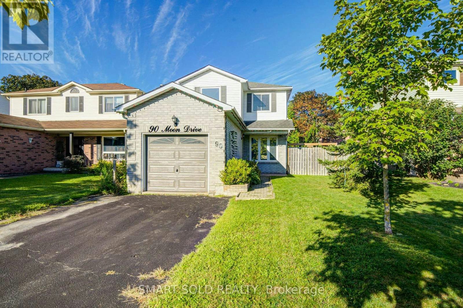 90 Moon Drive, Barrie, ON, L4N 7G9