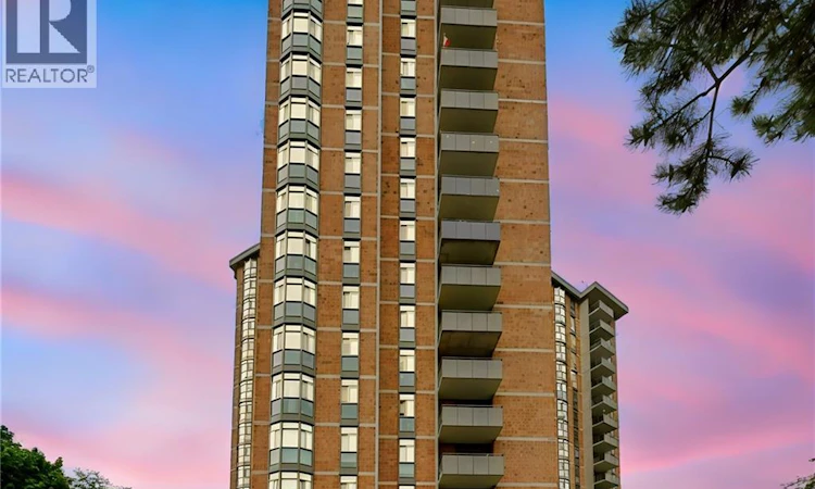 1901-5250 Lakeshore Road