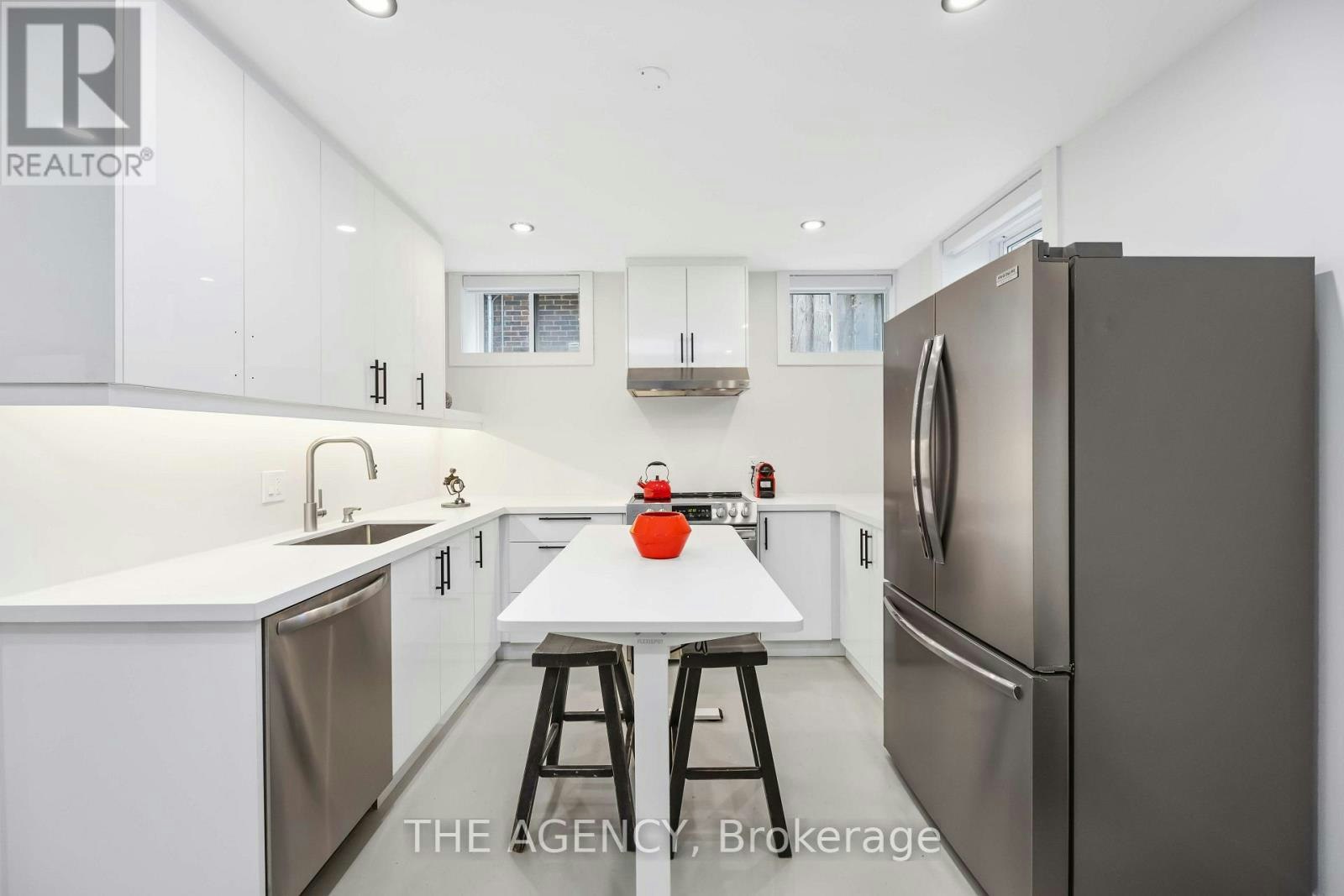 D-2508 Lakeshore Boulevard, Toronto, ON, M8V 1E1 - 3