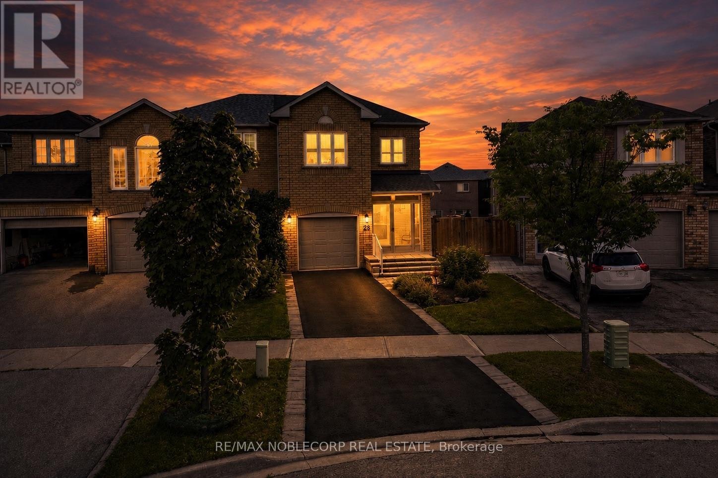 28 Opera Place, Vaughan, ON, L4L 8Y8