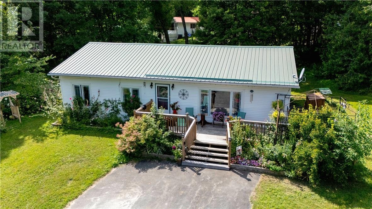 1187 10th Side Road, Tehkummah, ON, P0P 2C0