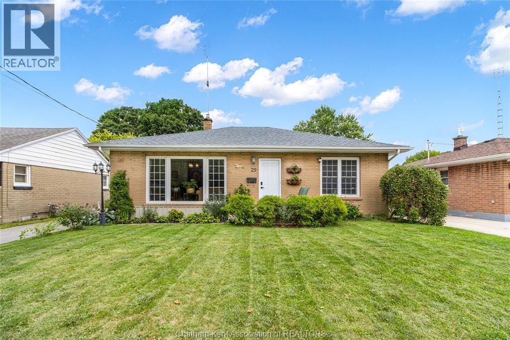 29 Pavey Street, Chatham-Kent, ON, N7M 5E1