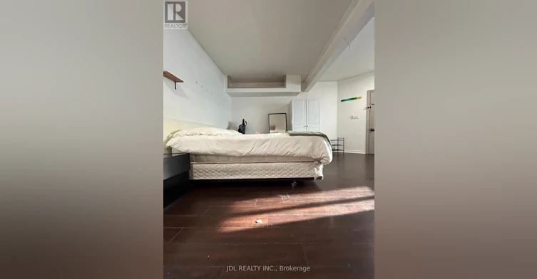 STUDIO-128 Denison Ave Avenue, Toronto, ON, M5T 2N3 - 3
