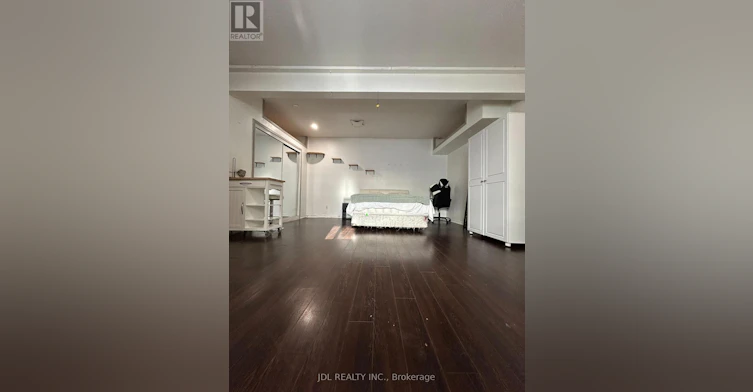 STUDIO-128 Denison Ave Avenue, Toronto, ON, M5T 2N3 - 4