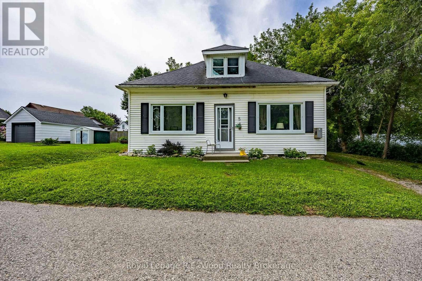 5 First Alley, Tillsonburg, ON, N4G 5P7