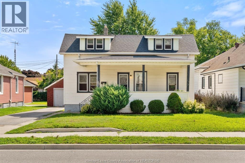 22 Melrose Avenue, Leamington, ON, N8H 2H9
