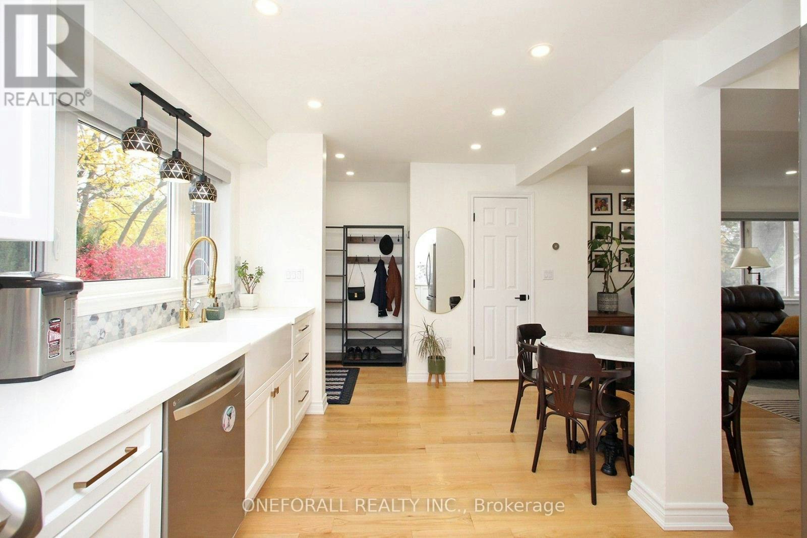 MAIN Floor & 2nd Floor 10 Esmond Crescent, Toronto, ON, M9W 3P8 - 9