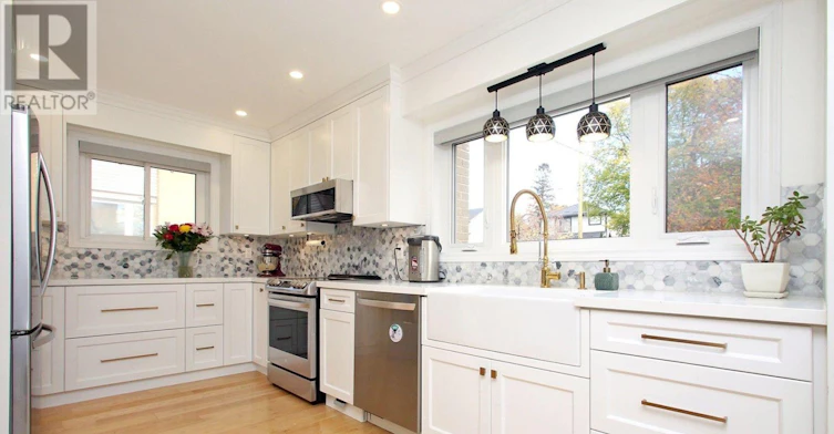MAIN Floor & 2nd Floor 10 Esmond Crescent, Toronto, ON, M9W 3P8 - 7