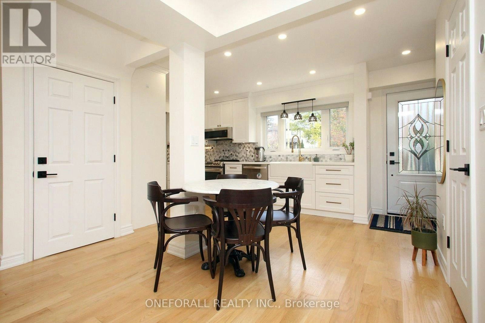 MAIN Floor & 2nd Floor 10 Esmond Crescent, Toronto, ON, M9W 3P8 - 4