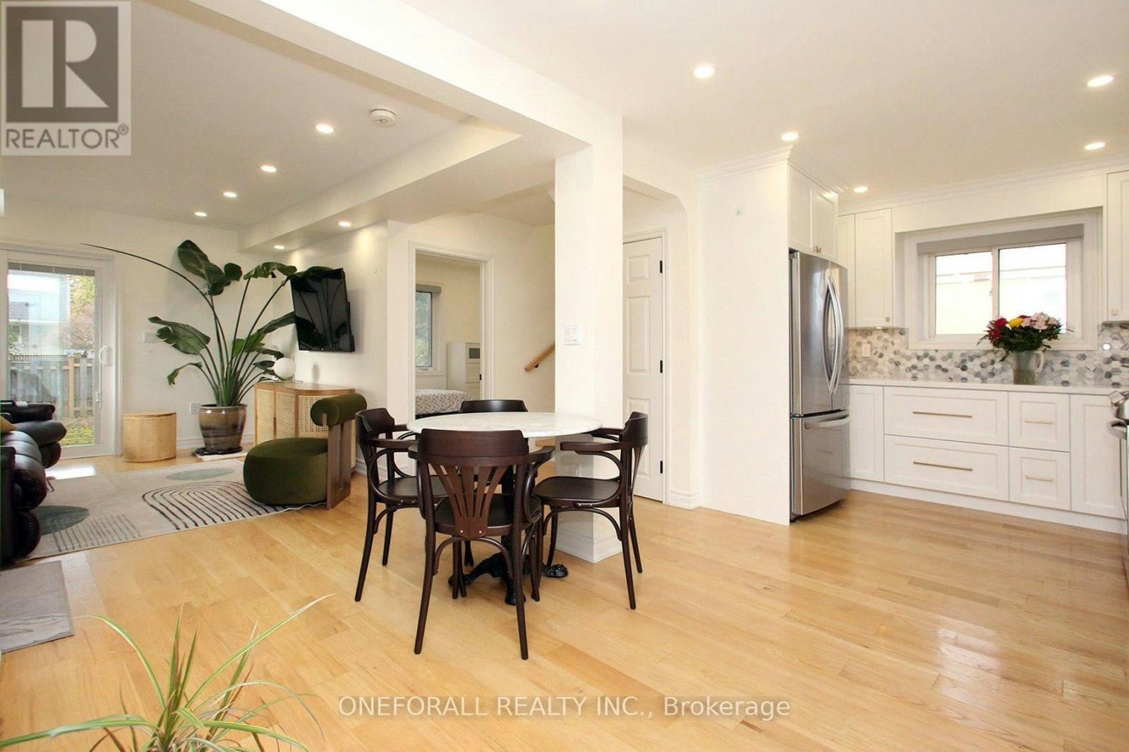 MAIN Floor & 2nd Floor 10 Esmond Crescent, Toronto, ON, M9W 3P8 - 11