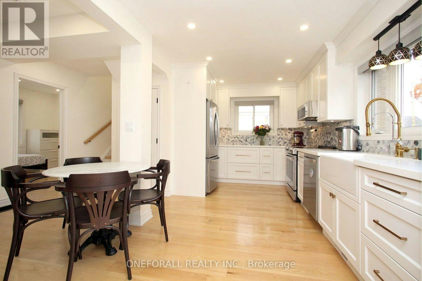 MAIN Floor & 2nd Floor 10 Esmond Crescent, Toronto, ON, M9W 3P8 - 6