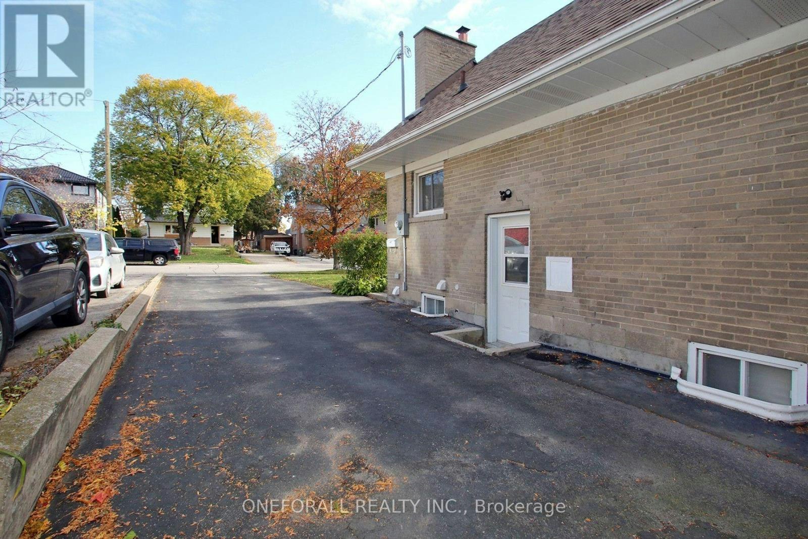 MAIN Floor & 2nd Floor 10 Esmond Crescent, Toronto, ON, M9W 3P8 - 2