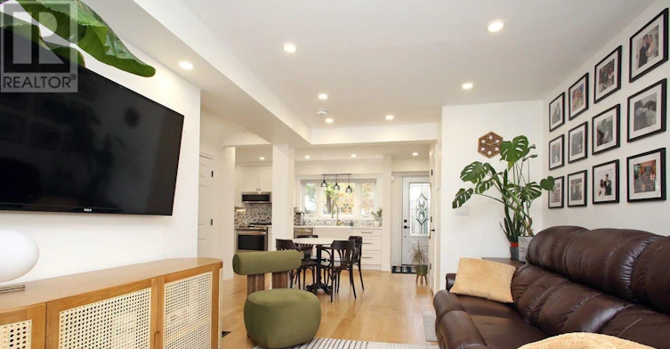 MAIN Floor & 2nd Floor 10 Esmond Crescent, Toronto, ON, M9W 3P8 - 12