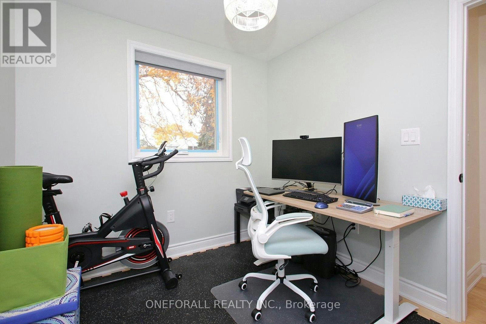 MAIN Floor & 2nd Floor 10 Esmond Crescent, Toronto, ON, M9W 3P8 - 17