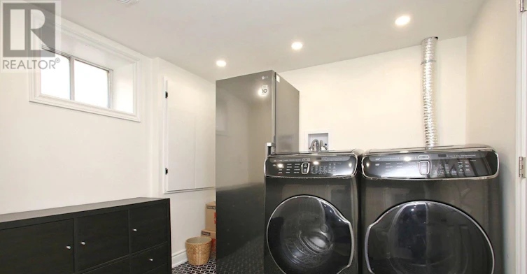 MAIN Floor & 2nd Floor 10 Esmond Crescent, Toronto, ON, M9W 3P8 - 23