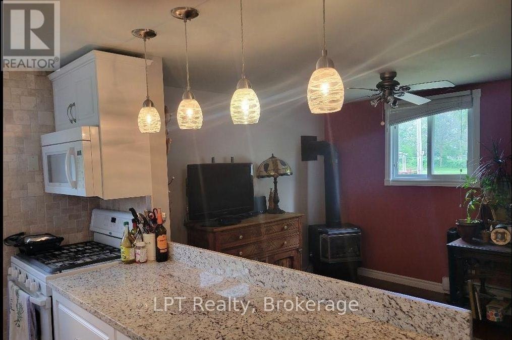 17 Bay Avenue, Prince Edward County, ON, K0K 1T0 - 6
