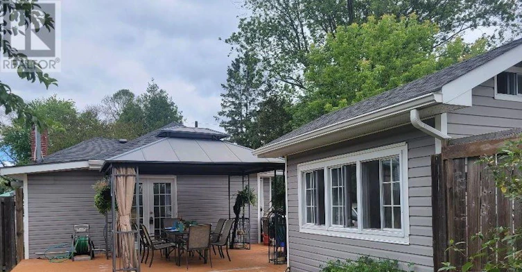 17 Bay Avenue, Prince Edward County, ON, K0K 1T0 - 10