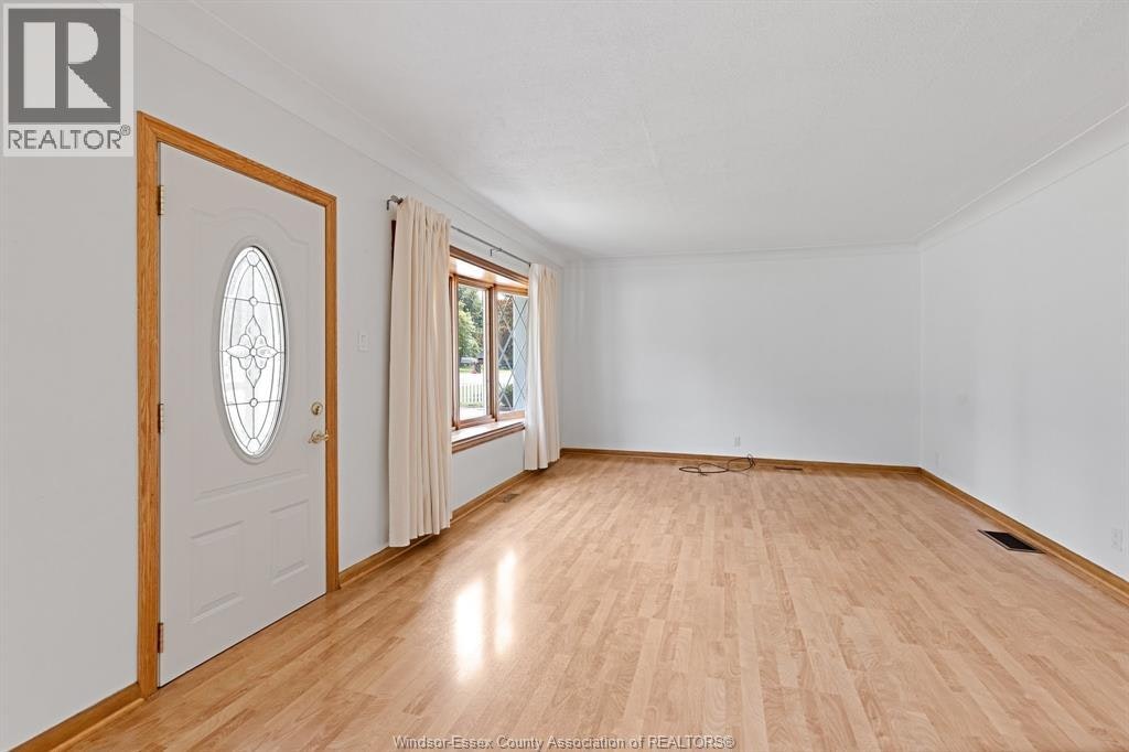 265 Laird Avenue, Essex, ON, N8M 1S7 - 6