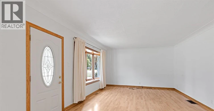 265 Laird Avenue, Essex, ON, N8M 1S7 - 6