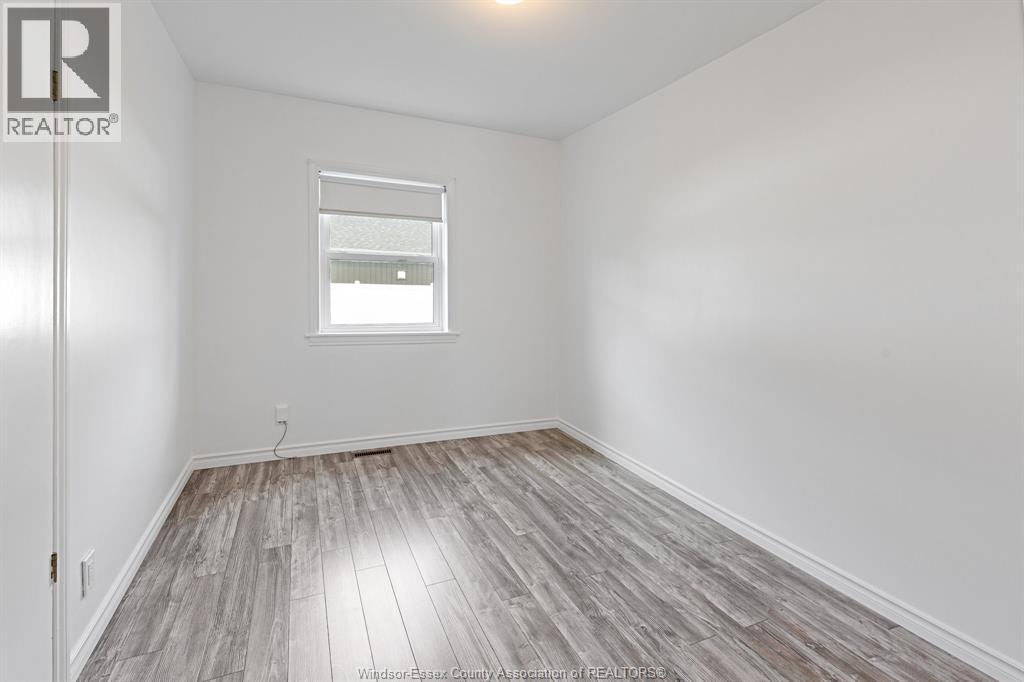 265 Laird Avenue, Essex, ON, N8M 1S7 - 11