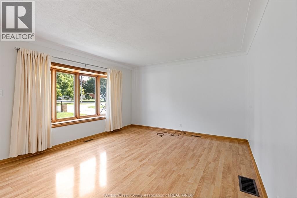 265 Laird Avenue, Essex, ON, N8M 1S7 - 7