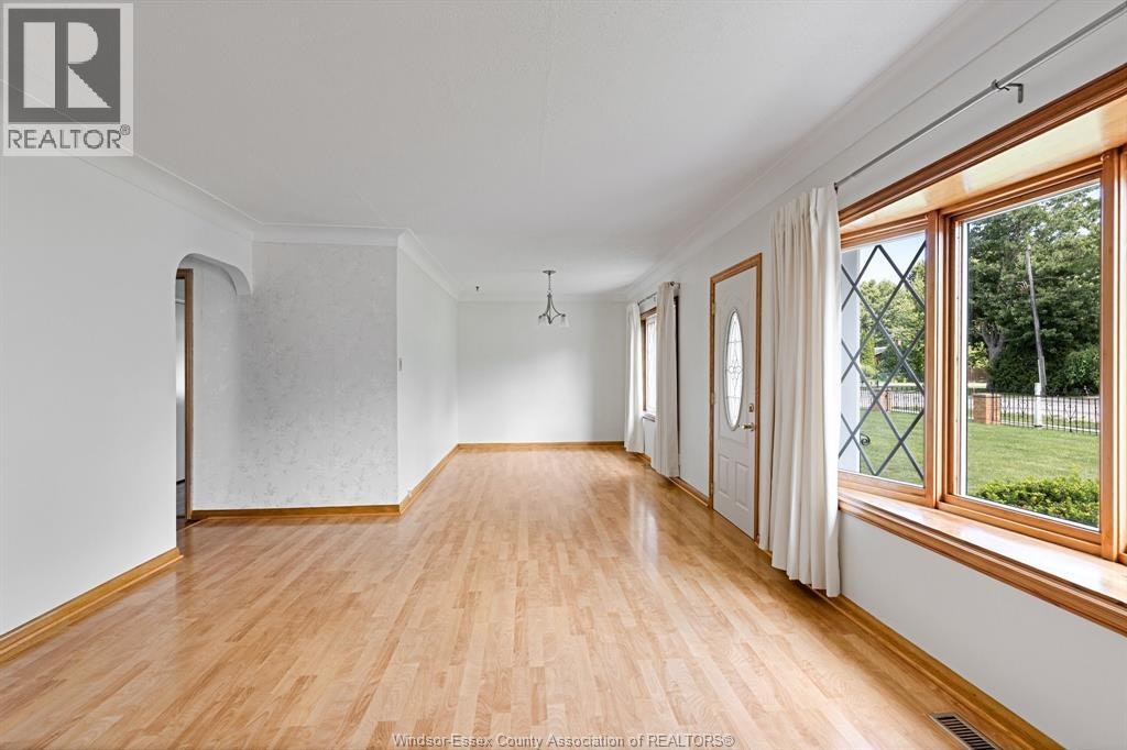 265 Laird Avenue, Essex, ON, N8M 1S7 - 9