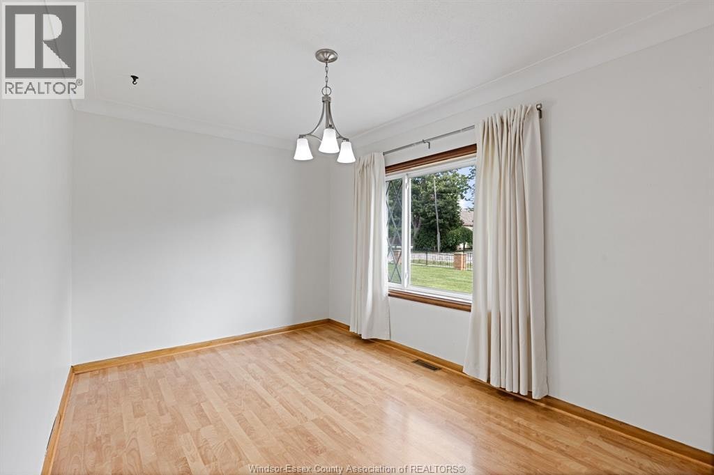 265 Laird Avenue, Essex, ON, N8M 1S7 - 10